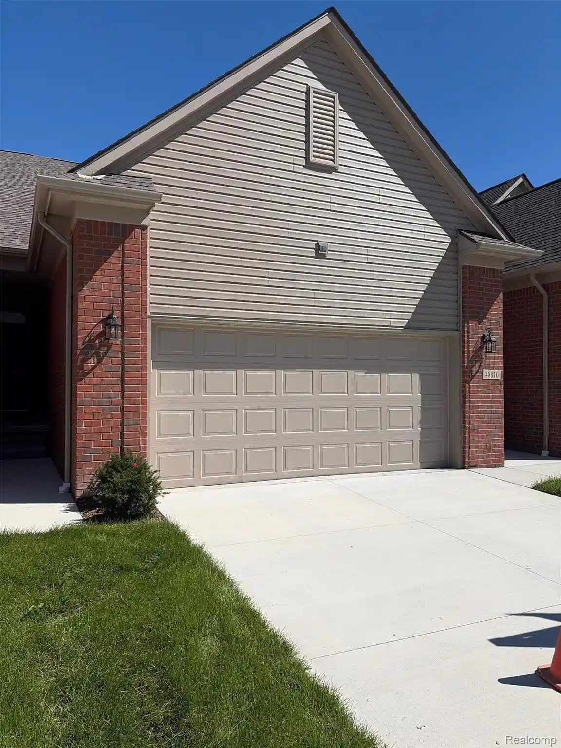 Listing Photo 1 - Condo for sale in 48810 Birmingham Dr located at 48810 Birmingham Dr, New Baltimore, MI 48047 - Unit #36