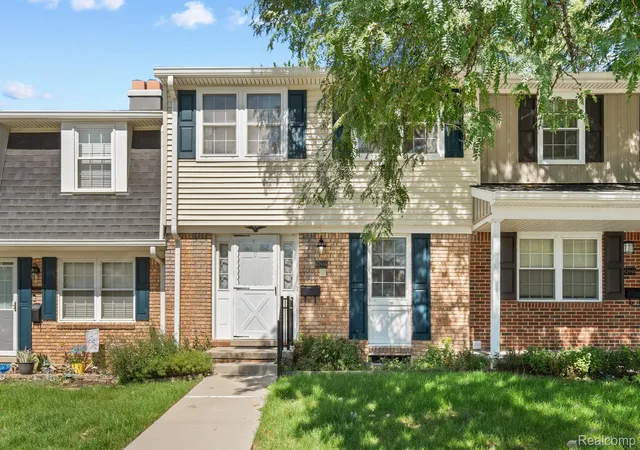 Photo 1 of Sale Pending at 42948 Richards Ct #5, Northville, MI 48167 | MLS# 20261074239 | Listing updated on 2026-10-11