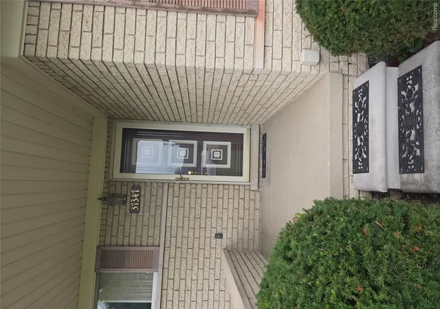 Photo 3 of Single family home for sale at 37347 Ruth Dr, Sterling Heights, MI 48312 | MLS# 20261074250 | Listing updated on 2026-10-19