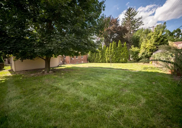 Photo 3 of Single family home for sale at 15278 Cleveland Ave, Allen Park, MI 48101 | MLS# 81026048942 | Listing updated on 2026-10-17
