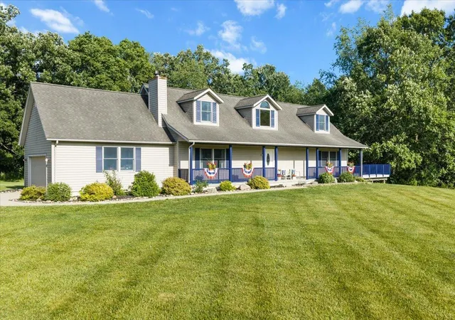 Photo 2 of Single family home for sale at 16005 Sheridan Rd, Clinton, MI 49236 | MLS# 65026048948 | Listing updated on 2026-10-11