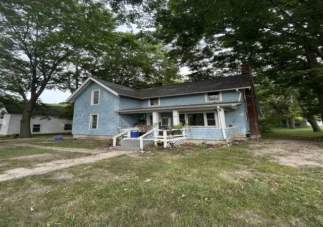 Photo 2 of Single family home for sale at 110 N Grover Ave, Alma, MI 48801 | MLS# 79080073520 | Listing updated on 2026-10-05