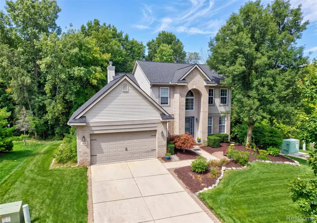 Photo 1 of Single family home for sale at 3405 Marshview Ct, Howell, MI 48843 | MLS# 20261074335 | Listing updated on 2026-10-11