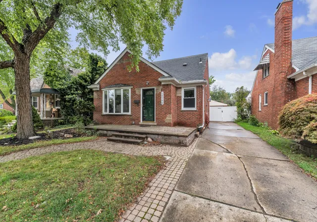Photo 3 of Single family home for sale at 15106 White Ave, Allen Park, MI 48101 | MLS# 81026048989 | Listing updated on 2026-10-07