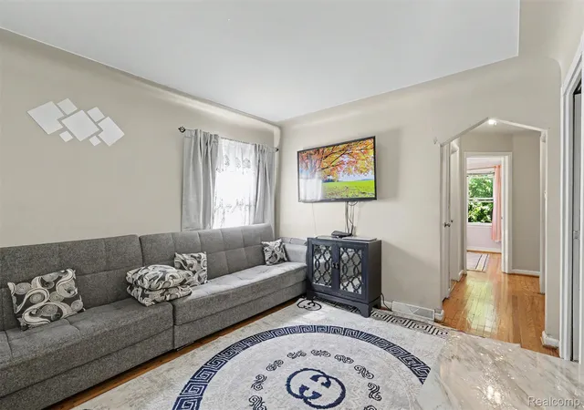 Photo 3 of Single family home for sale at 1817 Drexel St, Dearborn, MI 48128 | MLS# 20261074362 | Listing updated on 2026-10-08