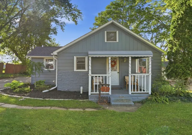 Photo 2 of Single family home for sale at 230 S National St, Howell, MI 48843 | MLS# 81026049011 | Listing updated on 2026-10-11