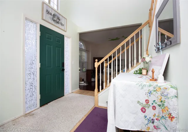 Photo 4 of Single family home for sale at 2004 Twin Sun Cir, Walled Lake, MI 48390 | MLS# 20261074418 | Listing updated on 2026-10-24