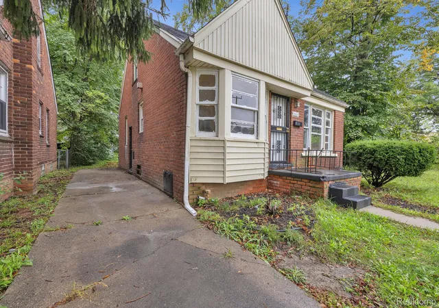 Photo 3 of Single family home for sale at 13807 Wadsworth St, Detroit, MI 48227 | MLS# 20261074447 | Listing updated on 2026-10-06