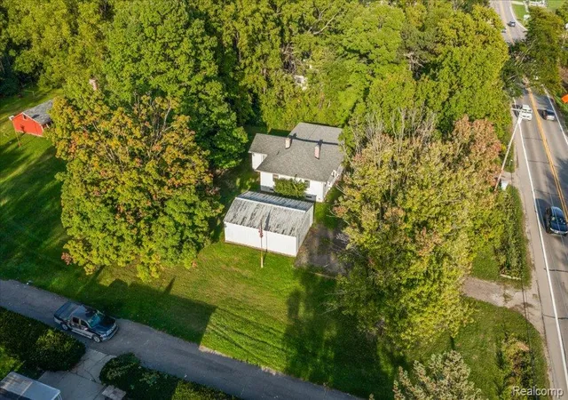 Photo 3 of Single family home for sale at 59380 10 Mile Rd, South Lyon, MI 48178 | MLS# 20261074489 | Listing updated on 2026-10-10