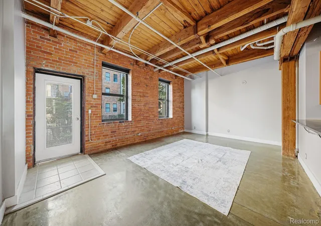 Listing Photo 4 - Condo for sale in building located at 6533 E Jefferson Ave, Detroit, MI 48207 - Unit #122W