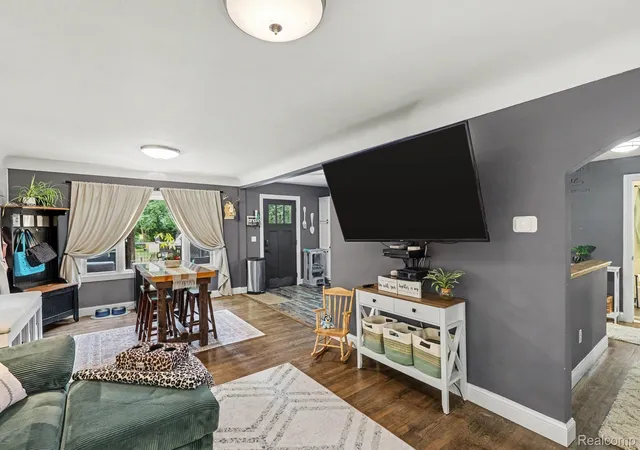 Photo 3 of Single family home for sale at 4325 Lapeer Rd, Columbiaville, MI 48421 | MLS# 20261074501 | Listing updated on 2026-10-18