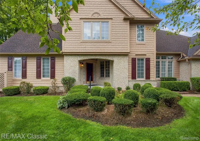 Photo 1 of Condo for sale at 619 Windsor Run, Bloomfield Hills, MI 48304 | MLS# 20261074504 | Listing updated on 2026-10-11