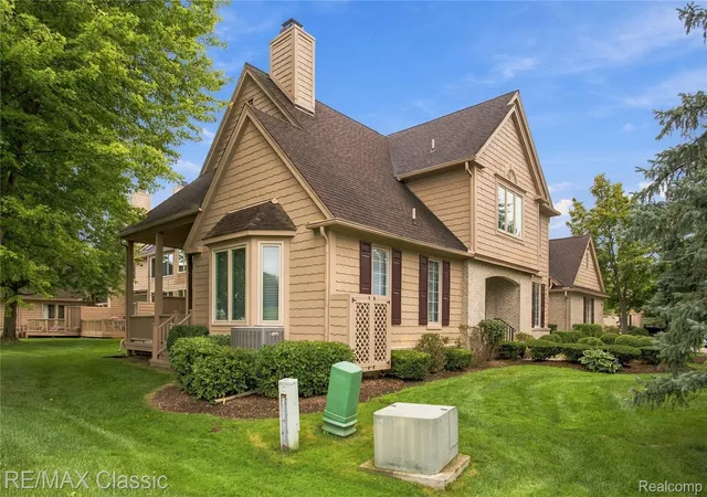 Photo 2 of Condo for sale at 619 Windsor Run, Bloomfield Hills, MI 48304 | MLS# 20261074504 | Listing updated on 2026-10-11