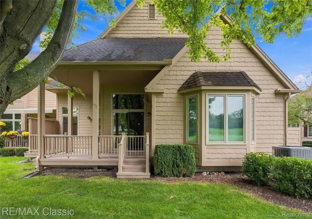 Photo 3 of Condo for sale at 619 Windsor Run, Bloomfield Hills, MI 48304 | MLS# 20261074504 | Listing updated on 2026-10-11