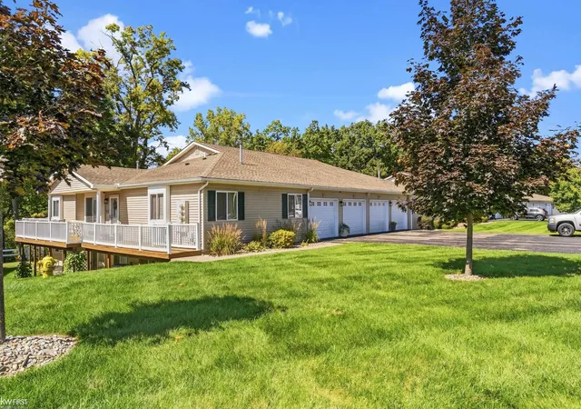 Photo 2 of Condo for sale at 9472 Timber Ridge Dr, Grand Blanc, MI 48439 | MLS# 5050221842 | Listing updated on 2026-10-07