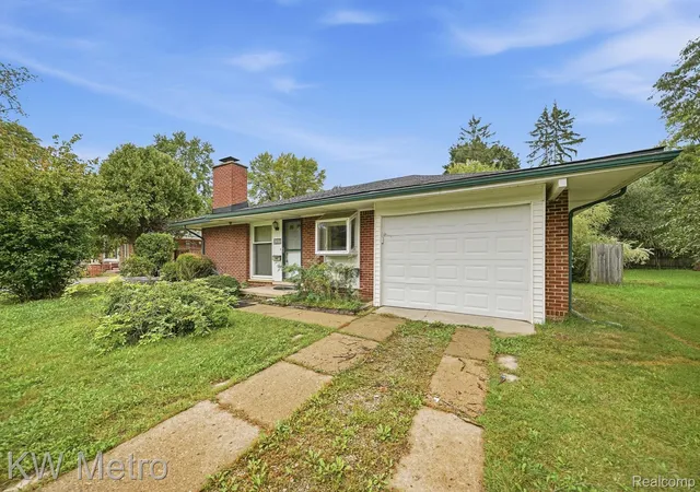 Photo 1 of Single family home for sale at 29700 Rock Crk Dr, Southfield, MI 48076 | MLS# 20261074505 | Listing updated on 2026-10-10