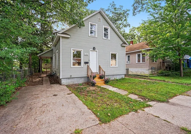 Photo 1 of Single family home for sale at 1826 Mc Ilwraith St, Muskegon City Muskegon, MI 49442 | MLS# 71026049066 | Listing updated on 2026-10-19