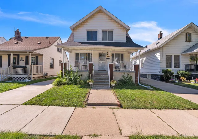 Photo 2 of Single family home for sale at 4873 Curtis St, Dearborn, MI 48126 | MLS# 20261074535 | Listing updated on 2026-10-06