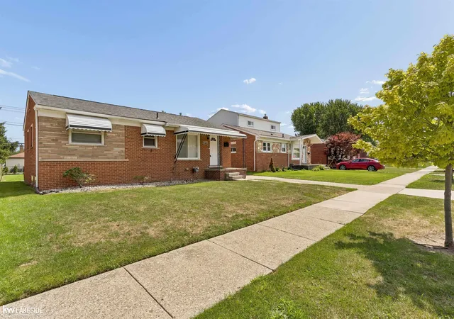 Photo 2 of Single family home for sale at 28930 Hughes St, Saint Clair Shores, MI 48081 | MLS# 58050221852 | Listing updated on 2026-10-05