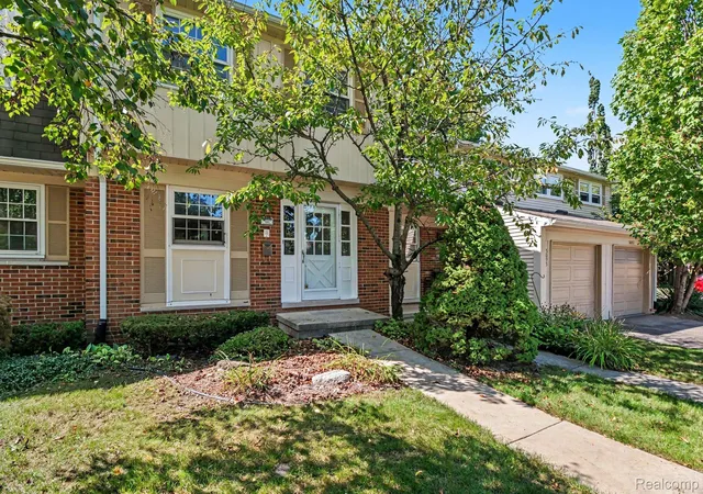 Photo 2 of Condo for sale at 5093 Buckingham, Troy, MI 48098 | MLS# 20261074579 | Listing updated on 2026-10-06