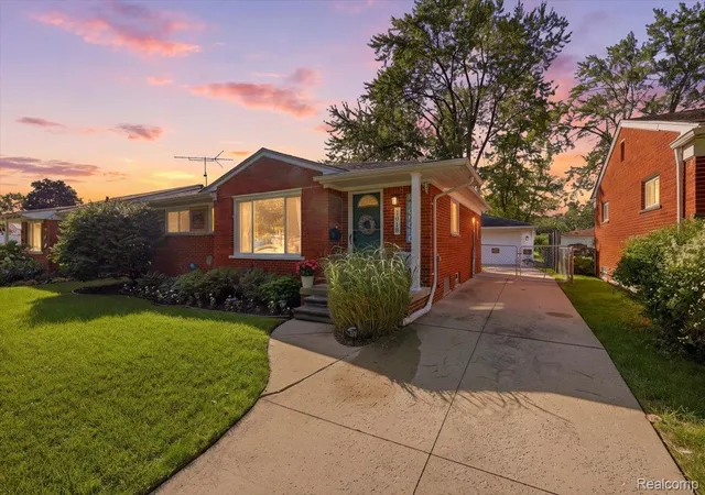 Photo 1 of Single family home for sale at 1618 Englewood Ave, Royal Oak, MI 48073 | MLS# 20261074587 | Listing updated on 2026-10-09