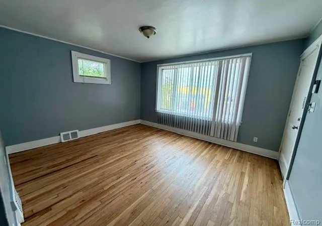 Listing Photo 1 - Condo for sale in building located at 14028 Faircrest St, Detroit, MI 48205