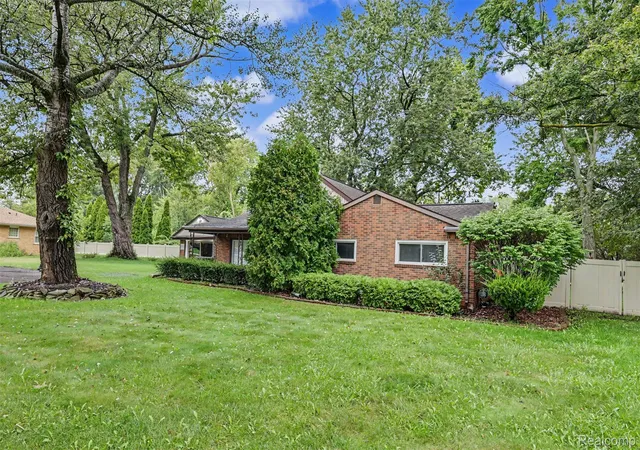 Photo 2 of Single family home for sale at 32144 Warren Rd, Westland, MI 48185 | MLS# 20261074617 | Listing updated on 2026-10-10