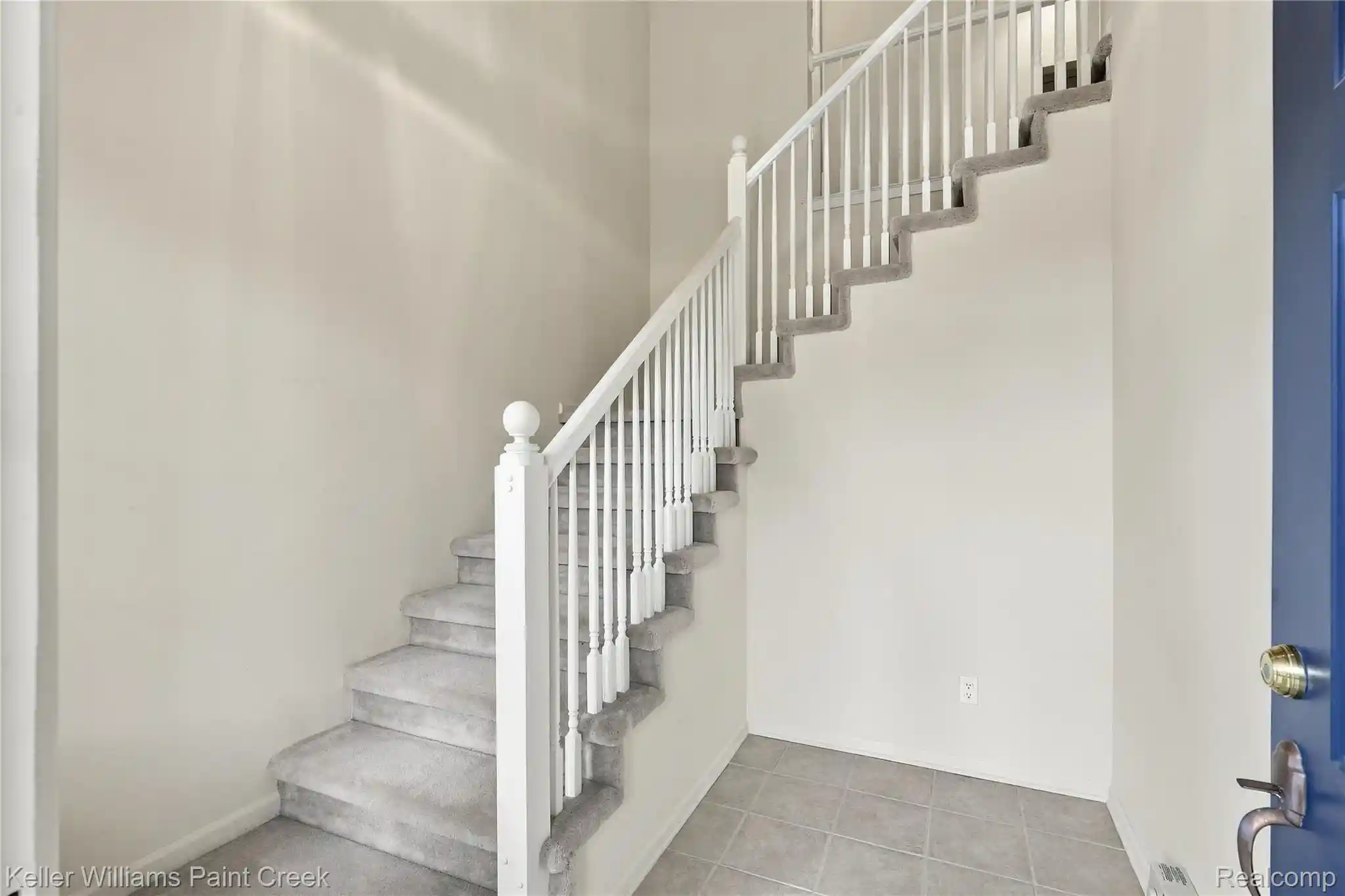 Listing Photo 2 - Condo for sale in 3542 Tremonte Cir N located at 3542 Tremonte Cir N, Rochester, MI 48306 - Unit 3542 Tremonte Cir N
