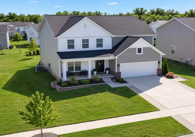 Photo 2 of Single family home for sale at 251 Quartz Way, White Lake, MI 48386 | MLS# 20261074641 | Listing updated on 2026-10-15