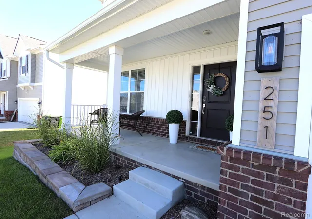 Photo 3 of Single family home for sale at 251 Quartz Way, White Lake, MI 48386 | MLS# 20261074641 | Listing updated on 2026-10-15