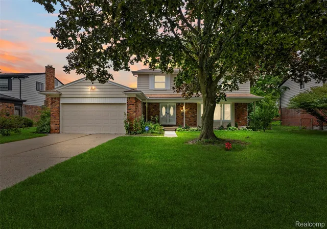 Photo 3 of Single family home for sale at 21430 Winchester St, Southfield, MI 48076 | MLS# 20261074653 | Listing updated on 2026-10-09
