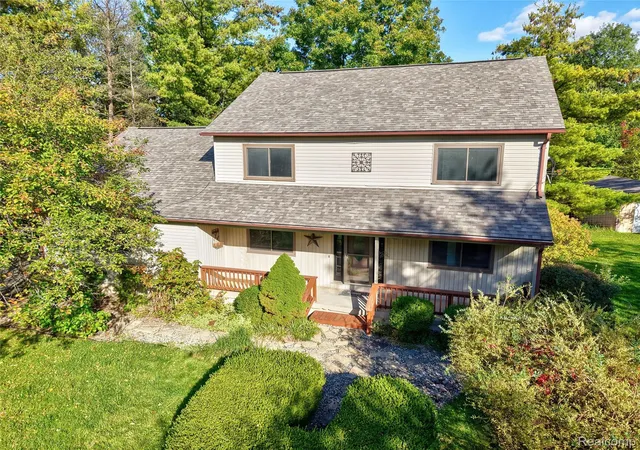 Photo 1 of Single family home for sale at 10280 Nimphie Rd, Fenton, MI 48430 | MLS# 20261074657 | Listing updated on 2026-10-05