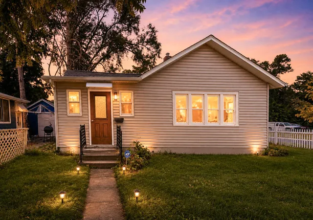 Photo 1 of Single family home for sale at 1112 Hurd Ave, Benton Harbor, MI 49022 | MLS# 69026049137 | Listing updated on 2026-10-17