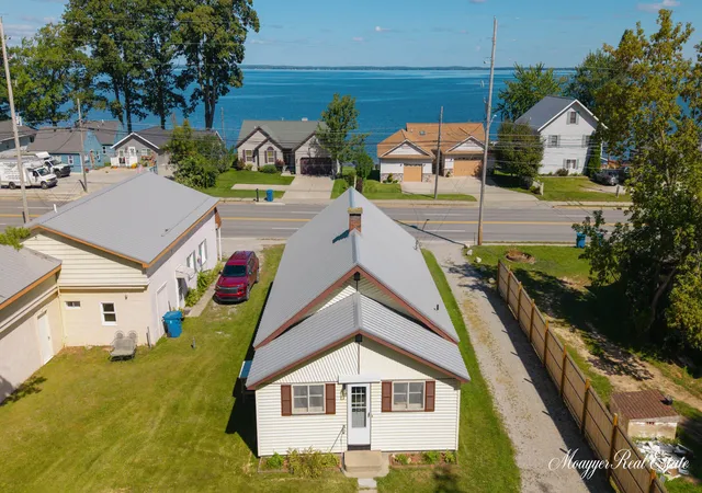 Photo 1 of Sale Pending at 5401 W Houghton Lake Dr, Roscommon Township Roscommon, MI 48629 | MLS# 65026049136 | Listing updated on 2026-10-10