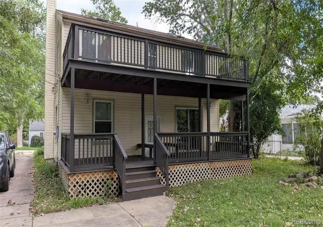 Photo 3 of Single family home for sale at 30543 Everett St S, Southfield, MI 48076 | MLS# 20261074668 | Listing updated on 2026-10-15