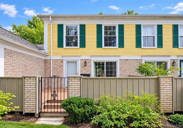 Photo 1 of Condo for sale at 1476 Saddle Ln, Rochester Hills, MI 48306 | MLS# 20261074708 | Listing updated on 2026-10-10