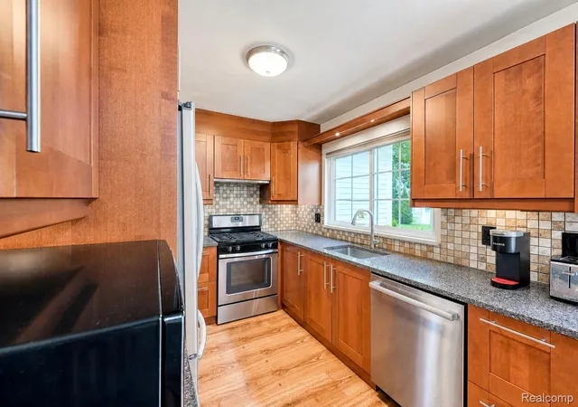 Photo 3 of Condo for sale at 1476 Saddle Ln, Rochester Hills, MI 48306 | MLS# 20261074708 | Listing updated on 2026-10-10