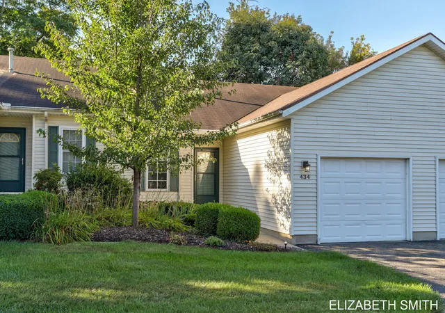Photo 1 of Condo for sale at 434 Lincoln Ridge Dr #14, Holland, MI 49423 | MLS# 71026049169 | Listing updated on 2026-10-20