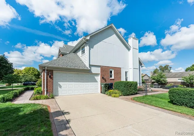 Photo 1 of Sale Pending at 13853 Wellington Dr, Sterling Heights, MI 48313 | MLS# 20261074718 | Listing updated on 2026-10-16