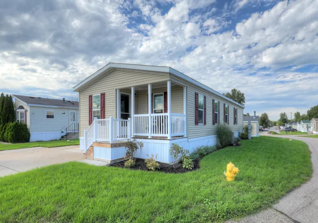 Photo 1 of Single family home for sale at 8519 Sandpiper St, Zeeland, MI 49464 | MLS# 71026049195 | Listing updated on 2026-10-20