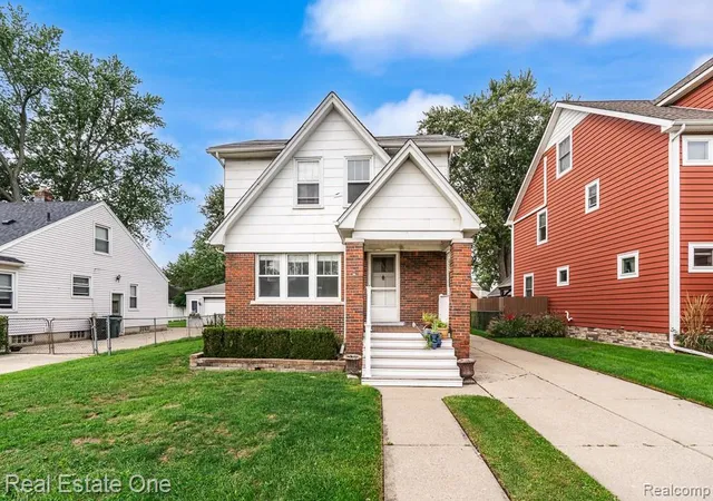 Photo 1 of Single family home for sale at 3137 Royal Ave, Berkley, MI 48072 | MLS# 20261074740 | Listing updated on 2026-10-19