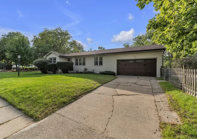 Photo 3 of Single family home for sale at 1601 Peach St, Ann Arbor, MI 48105 | MLS# 81026049219 | Listing updated on 2026-10-11