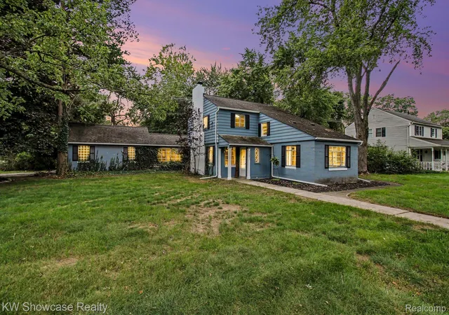 Photo 1 of Sale Pending at 7361 Honeysuckle Rd, West Bloomfield, MI 48324 | MLS# 20261074766 | Listing updated on 2026-10-10