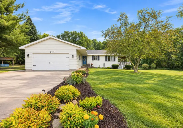 Photo 1 of Single family home for sale at 2481 S Greenville Rd, Greenville, MI 48838 | MLS# 65026049234 | Listing updated on 2026-10-09