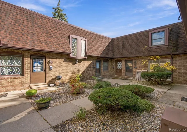 Photo 1 of Condo for sale at 5005 Crooks Rd #37, Royal Oak, MI 48073 | MLS# 20261074794 | Listing updated on 2026-10-17