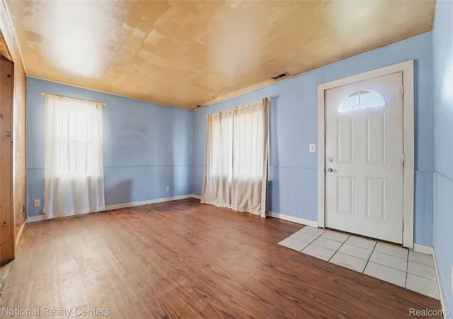 Photo 3 of Single family home for sale at 15340 Drysdale St, Southgate, MI 48195 | MLS# 20261074797 | Listing updated on 2026-10-05