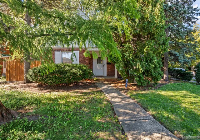 Photo 2 of Single family home for sale at 3963 Yorkshire Rd, Detroit, MI 48224 | MLS# 20261074800 | Listing updated on 2026-10-07