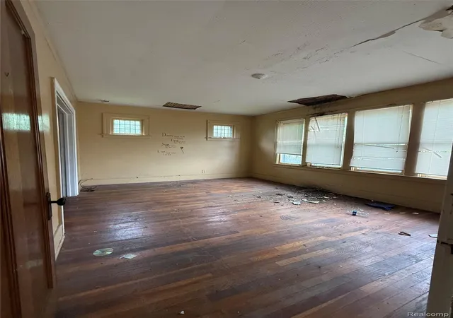 Photo 2 of Multi family home for sale at 593 Kitchener St, Detroit, MI 48215 | MLS# 20261074804 | Listing updated on 2026-10-16