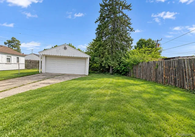 Photo 2 of Single family home for sale at 6531 Grandmont Ave, Detroit, MI 48228 | MLS# 20261074825 | Listing updated on 2026-10-18