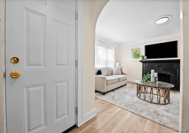 Photo 3 of Single family home for sale at 15328 Prest St, Detroit, MI 48227 | MLS# 20261074833 | Listing updated on 2026-10-19